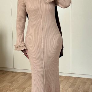 Robe Elisa – Maille côtelée & finitions volantées